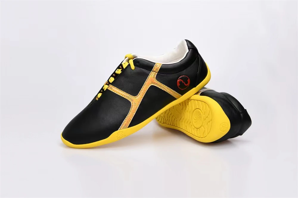 WYTR premium quality Kung Fu W - đánh giá và giá Men Shoes Yellow