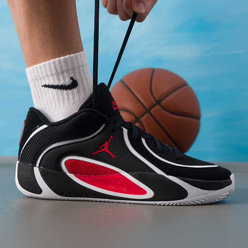 Nike Men's Shoes Jordan Tatum  - đánh giá và giá Men Shoes Jordan 4